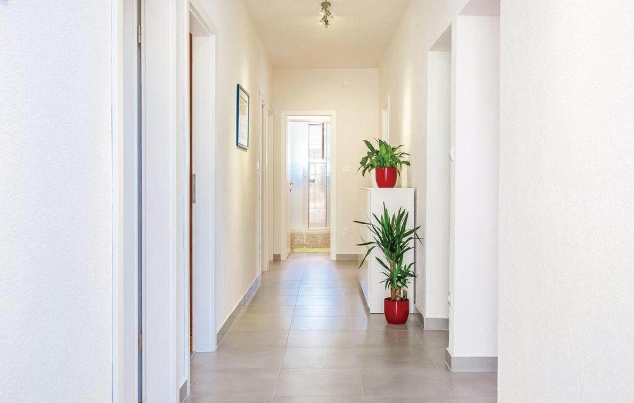 Big White Apartment Novi Vinodolski Ngoại thất bức ảnh