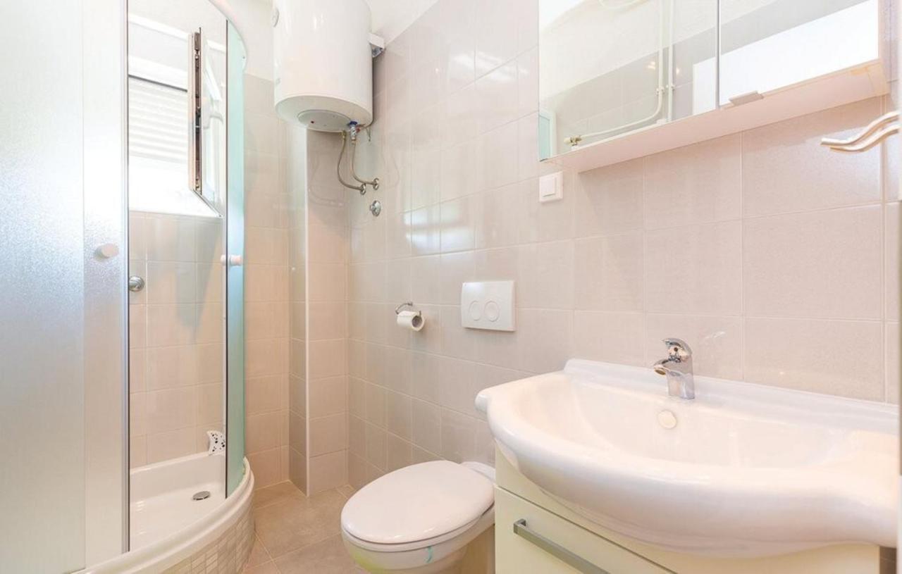Big White Apartment Novi Vinodolski Ngoại thất bức ảnh