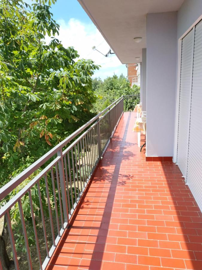 Big White Apartment Novi Vinodolski Ngoại thất bức ảnh